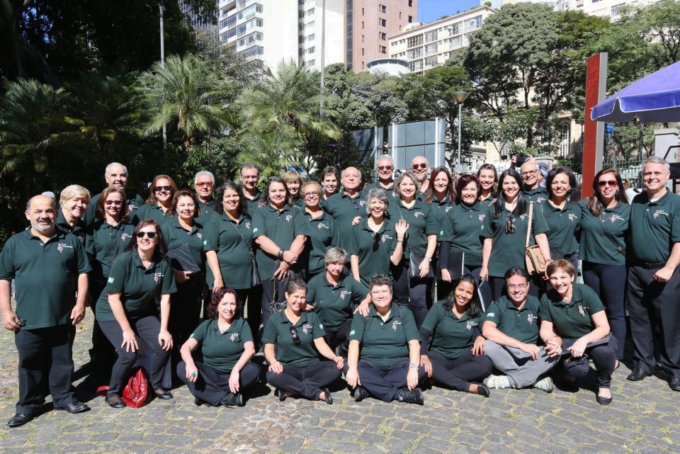 Instituto Unimed BH - Flashmob do Coral Unimed BH em conjunto com o grupo de Percussão Batuque Salubre - Feira de Artesanato da Afonso Pena - Belo Horizonte, MG. 25/06/2017. © Copyright Élcio Paraíso/Bendita – Conteúdo & Imagem | Todos os direitos reservados | All rights reserved