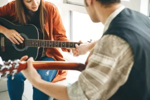 sabra-música-diferentes-repertório-musical-aulas-musicais-variado-desenvolvimento-estilo-exploraremos-técnicas